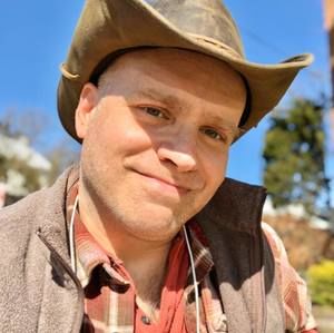 Meet your Posher, Eric